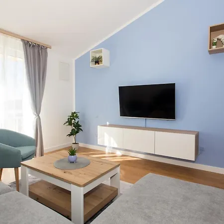 Ana Apartment *