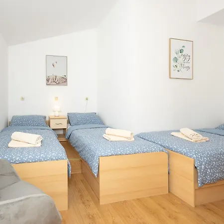 Apartment Ana *