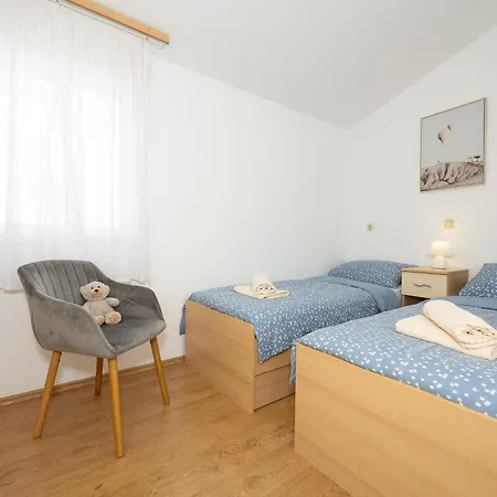 Apartment Ana