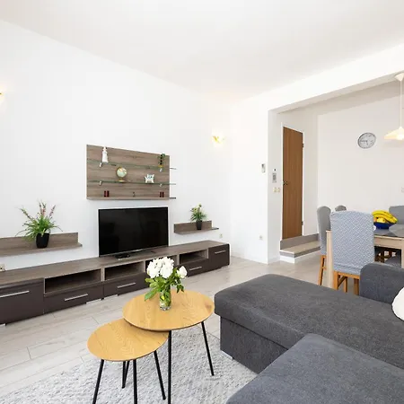 Ana Apartment