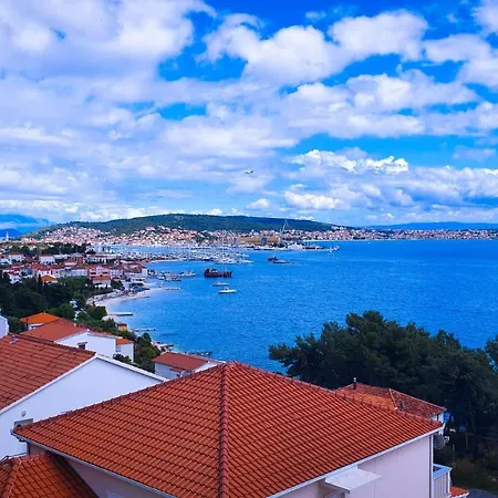 Ana * Trogir